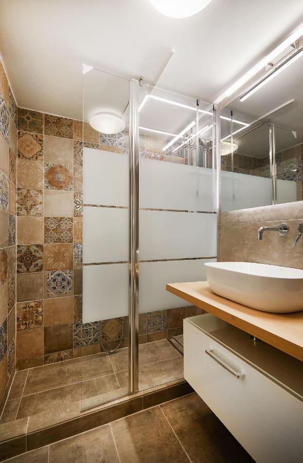 Chloe Boutique Apartments Nikis Atene Esterno foto