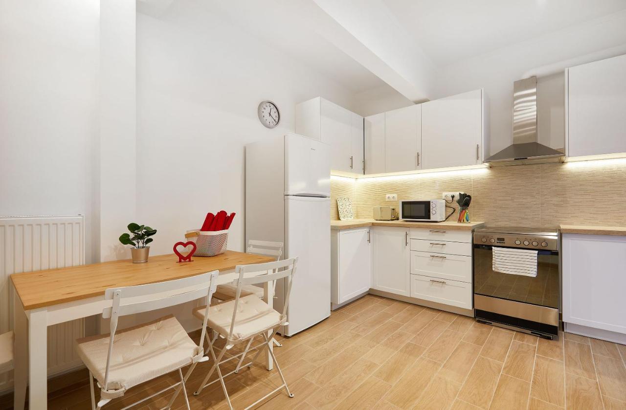 Chloe Boutique Apartments Nikis Atene Esterno foto